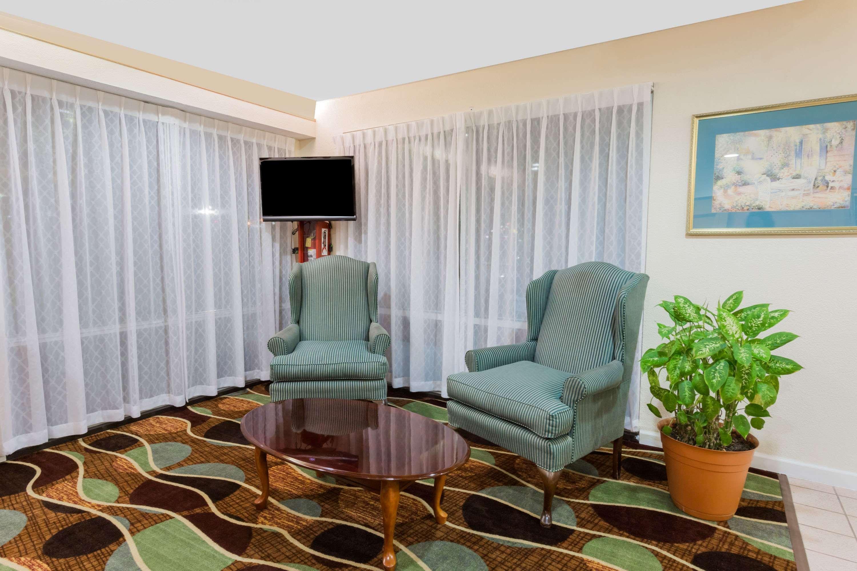 Super 8 Hotel Stafford Kültér fotó