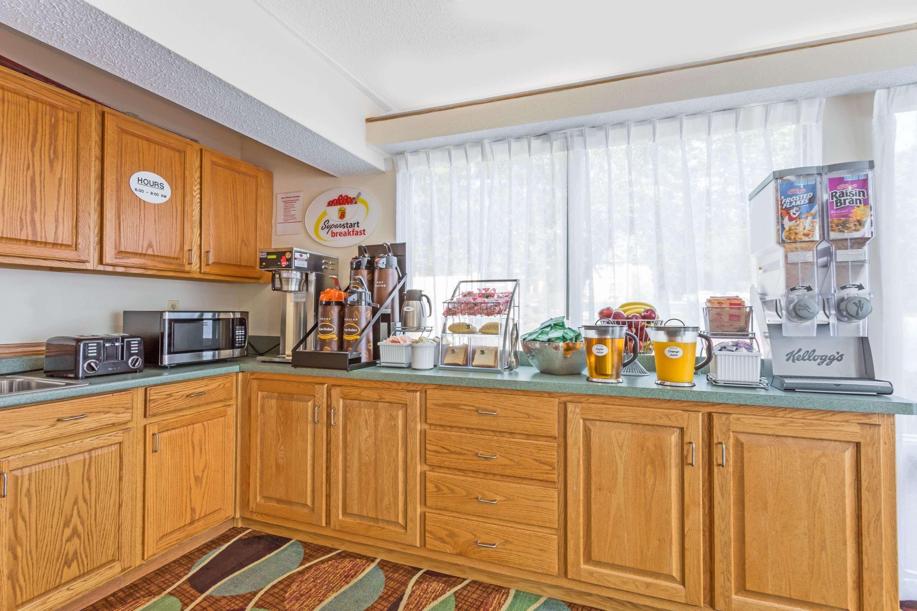 Super 8 Hotel Stafford Kültér fotó